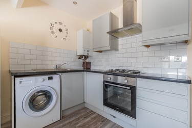 2 bed house, Cyril Crescent, Adamstown, Cardiff, CF241DQ - Image 2
